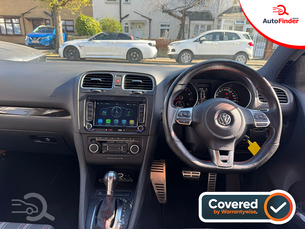 
								Volkswagen Golf GTI full									