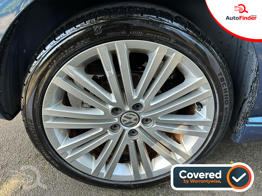 
								Volkswagen Polo full									