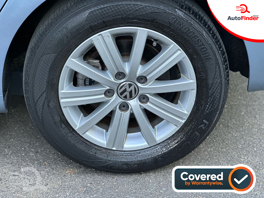 
								Volkswagen Golf full									