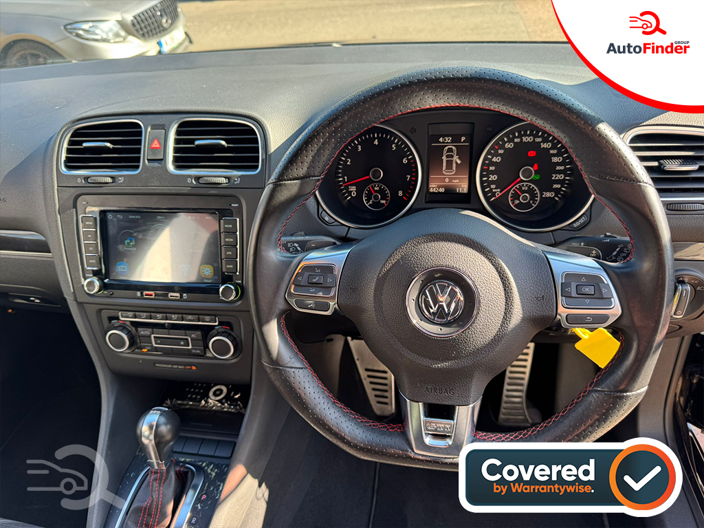 
								Volkswagen Golf GTI full									