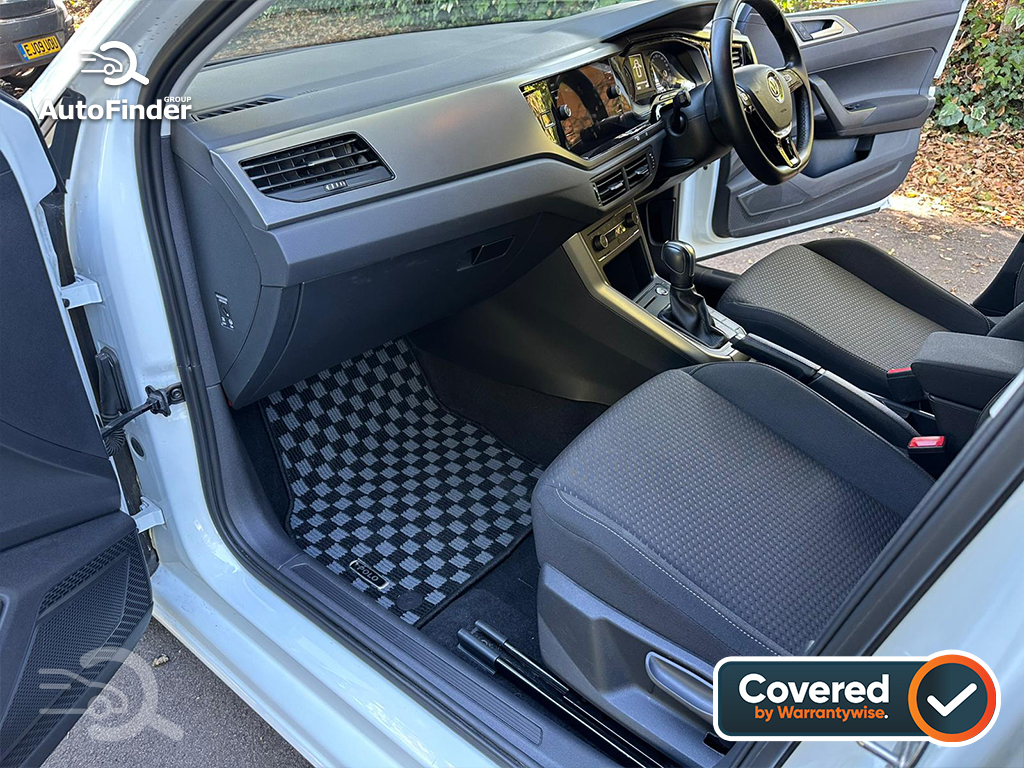 
								Volkswagen Polo full									