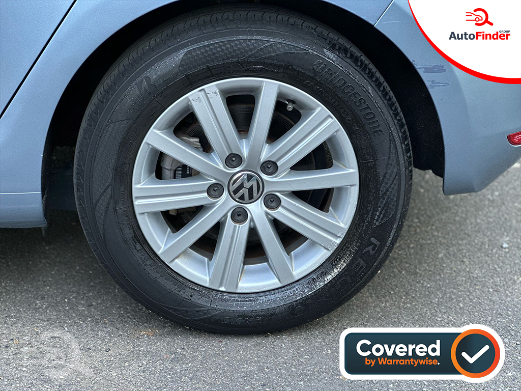 
								Volkswagen Golf full									