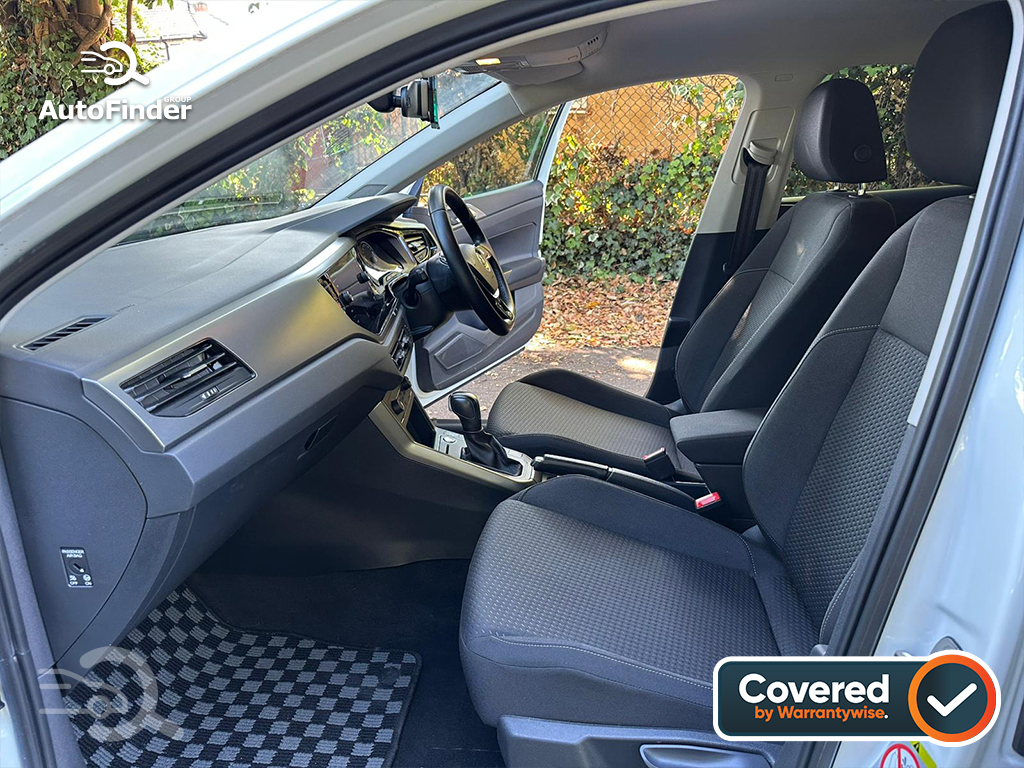 
								Volkswagen Polo full									