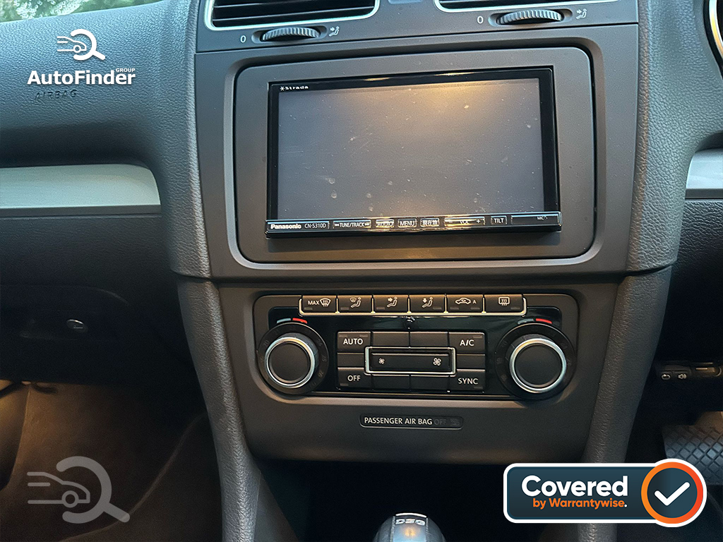 
								Volkswagen Golf full									