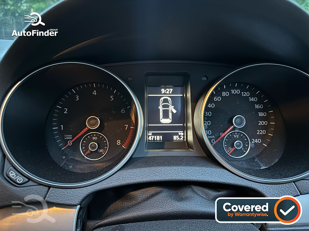 
								Volkswagen Golf full									