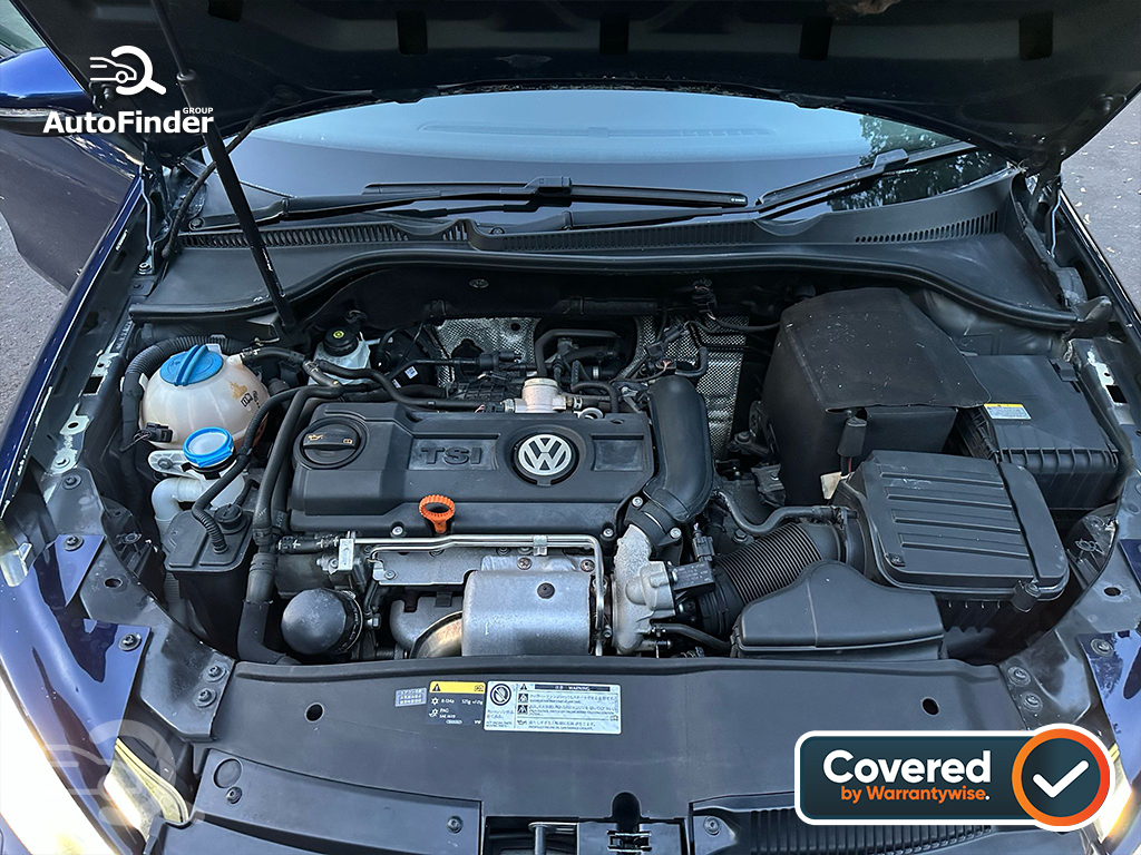 
								Volkswagen Golf full									