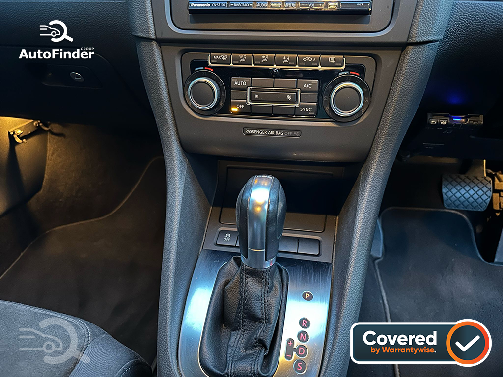 
								Volkswagen Golf full									