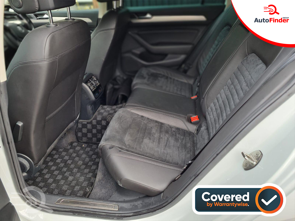 
								Volkswagen Passat Estate full									