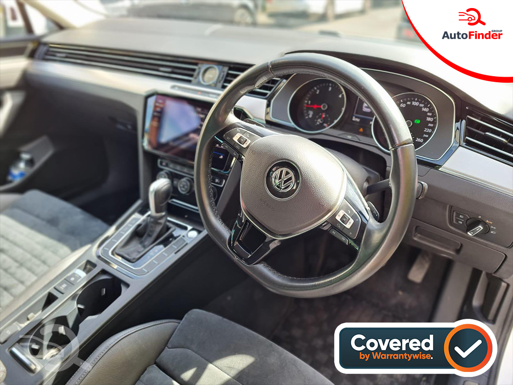 
								Volkswagen Passat Estate full									