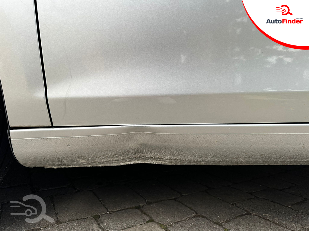 
								Volkswagen Golf full									