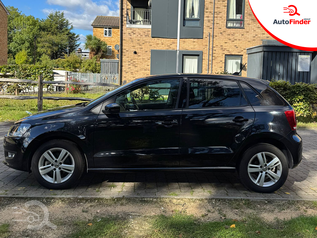 
								Volkswagen Polo full									