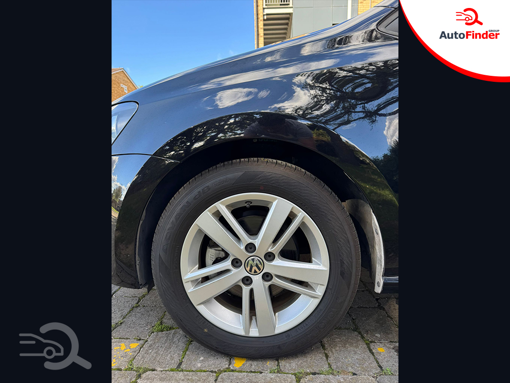 
								Volkswagen Polo full									