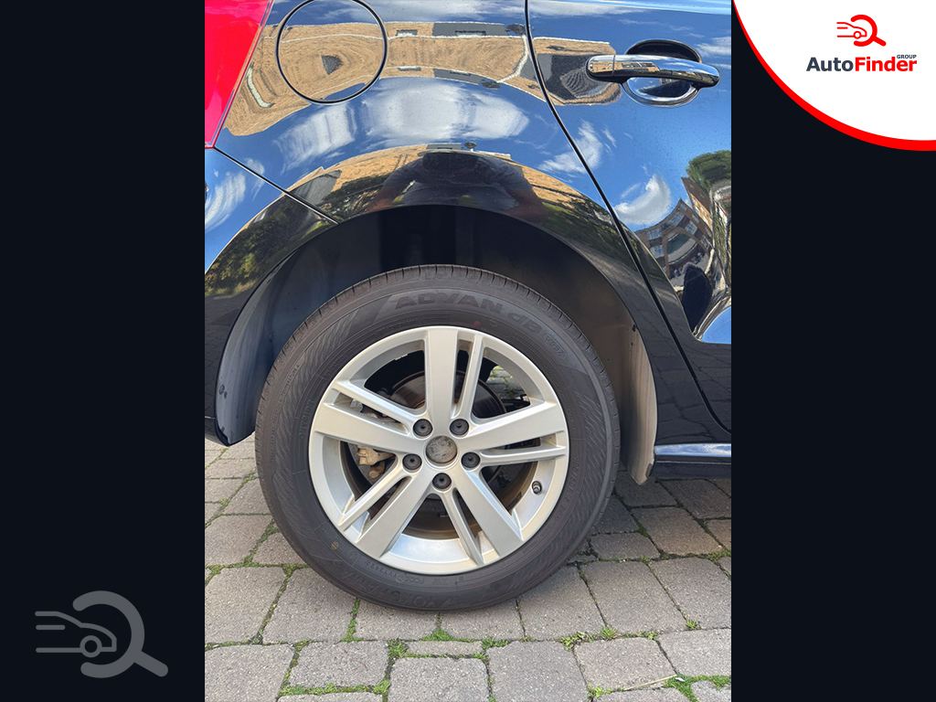 
								Volkswagen Polo full									