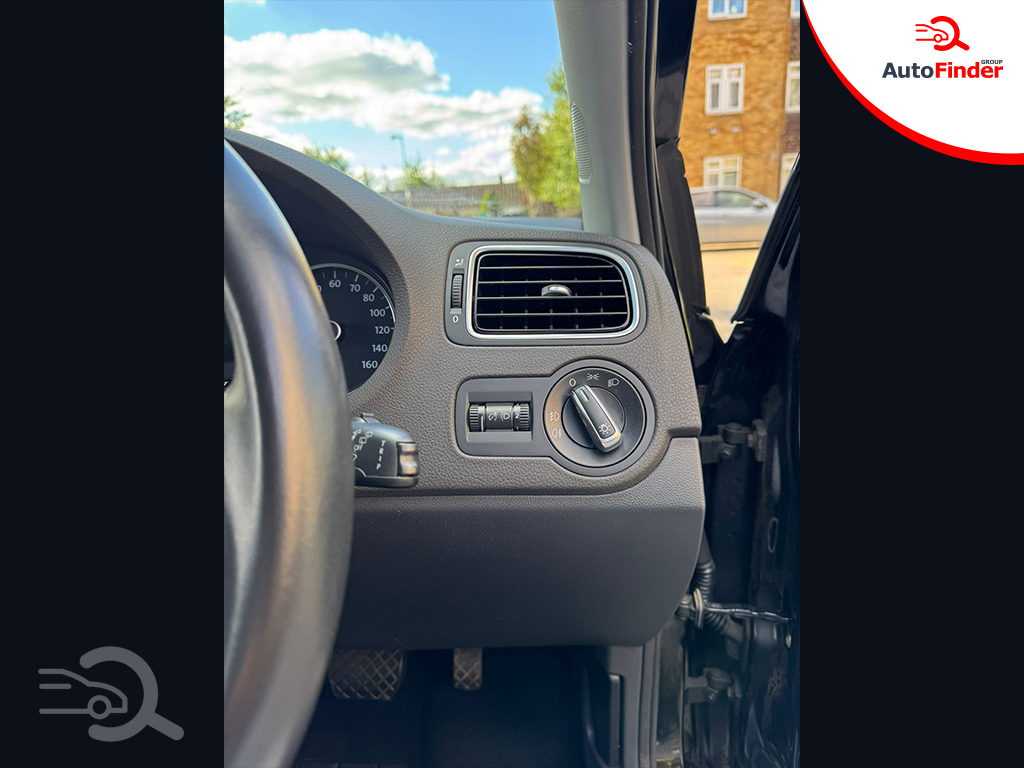 
								Volkswagen Polo full									