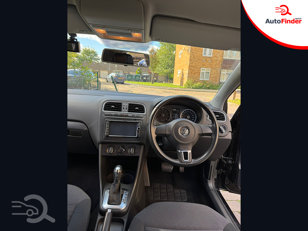 
								Volkswagen Polo full									