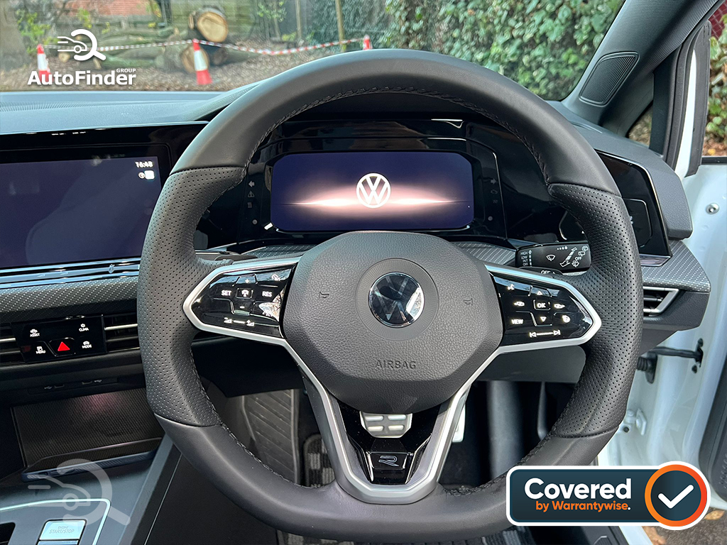 
								Volkswagen Golf R-Line Estate Hybrid full									