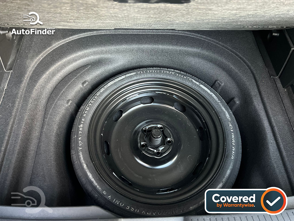 
								Volkswagen Golf R-Line Estate Hybrid full									