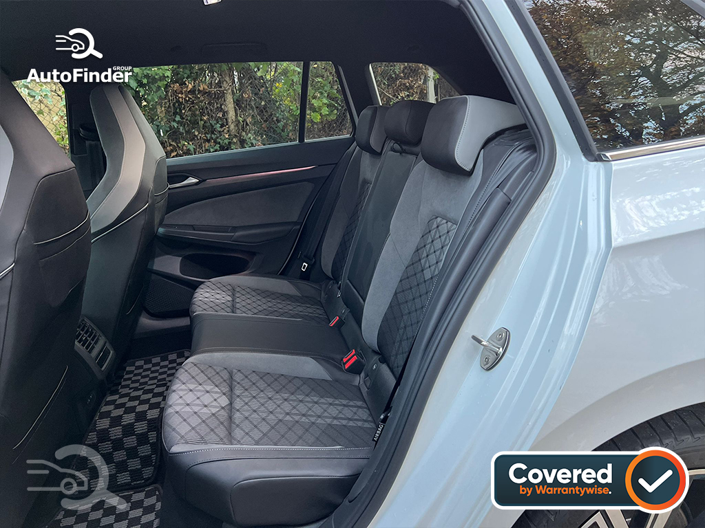 
								Volkswagen Golf R-Line Estate Hybrid full									