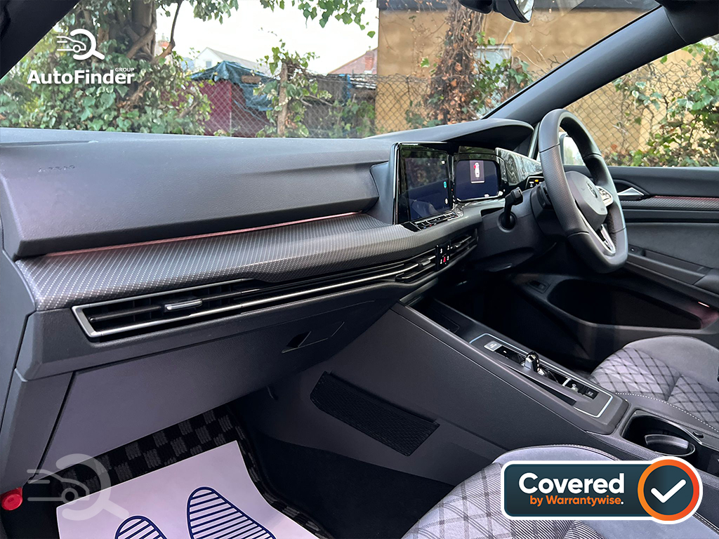 
								Volkswagen Golf R-Line Estate Hybrid full									