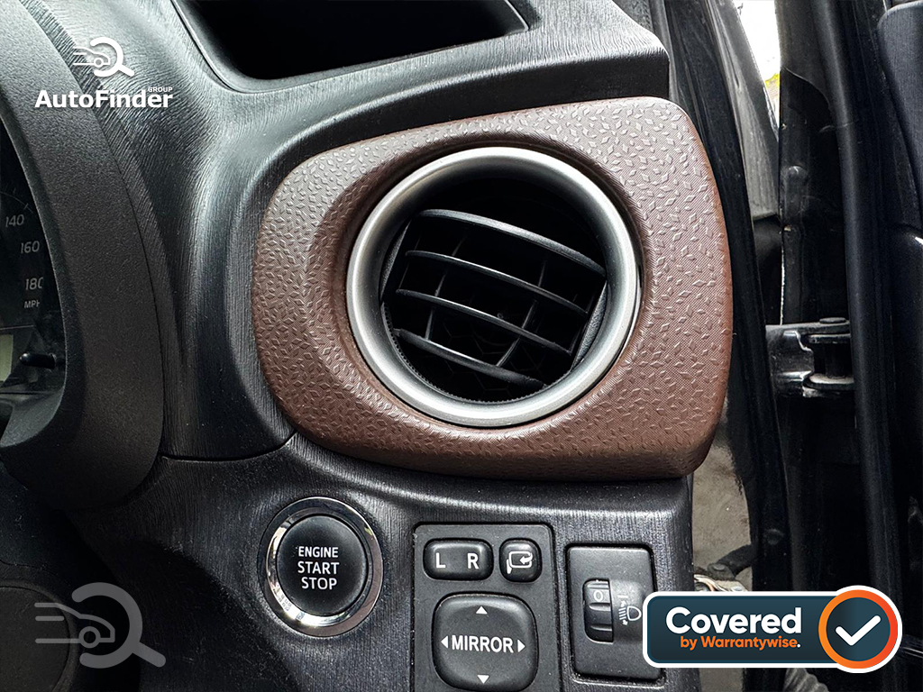 
								Toyota Vitz (Yaris) full									