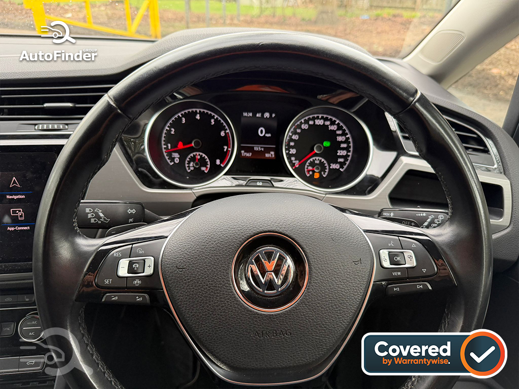 
								Volkswagen Touran full									