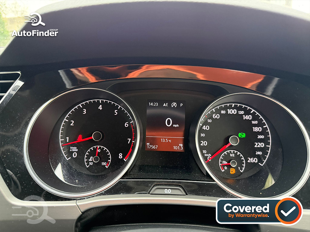 
								Volkswagen Touran full									