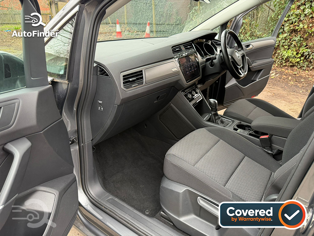 
								Volkswagen Touran full									