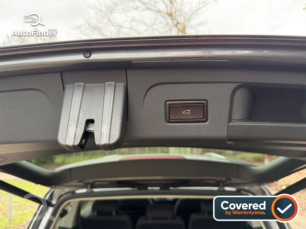 
								Volkswagen Touran full									