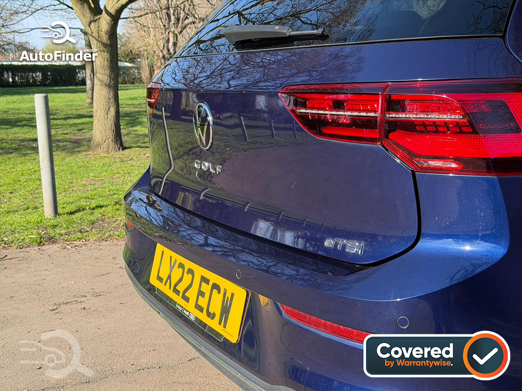 
								Volkswagen Golf full									