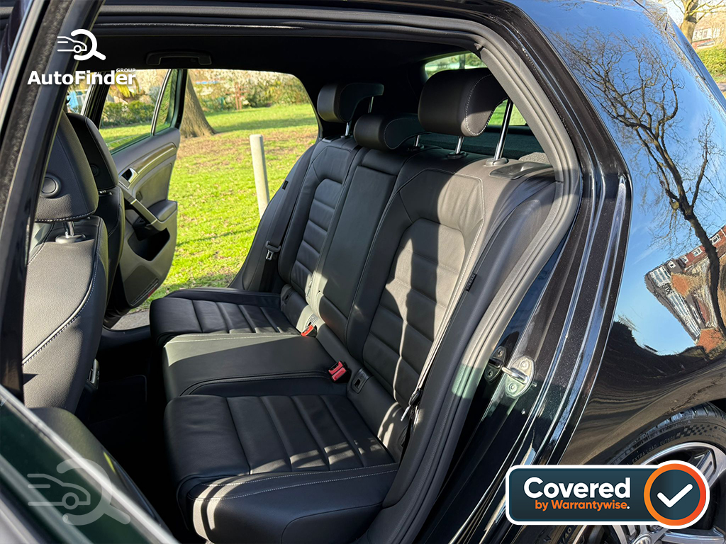 
								Volkswagen Golf R full									