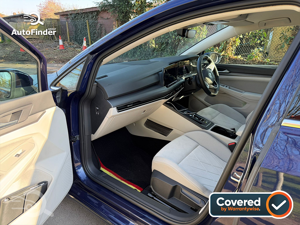 
								Volkswagen Golf full									