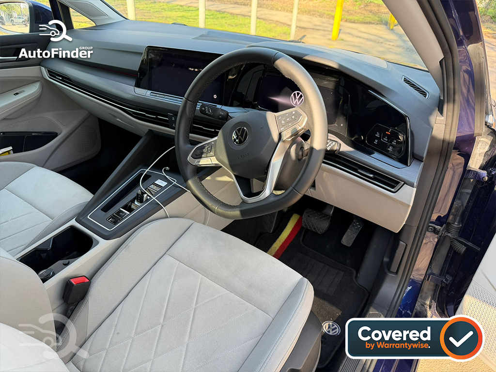 
								Volkswagen Golf full									