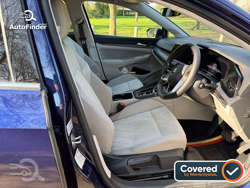 
								Volkswagen Golf full									