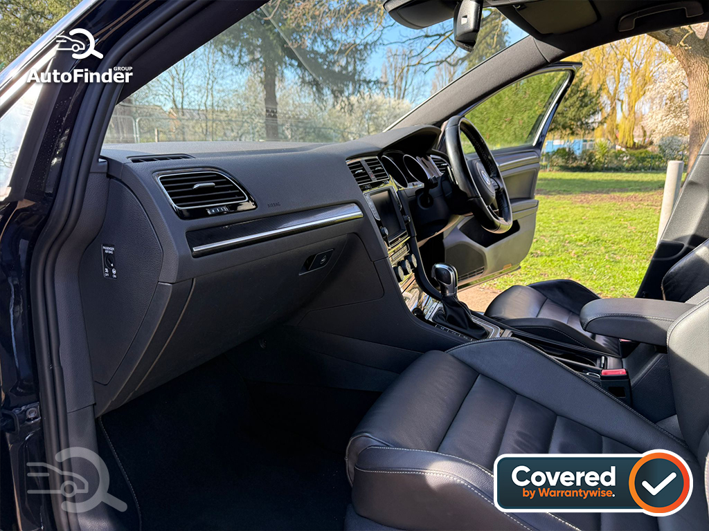 
								Volkswagen Golf R full									