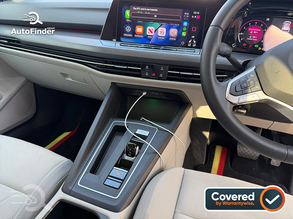 
								Volkswagen Golf full									