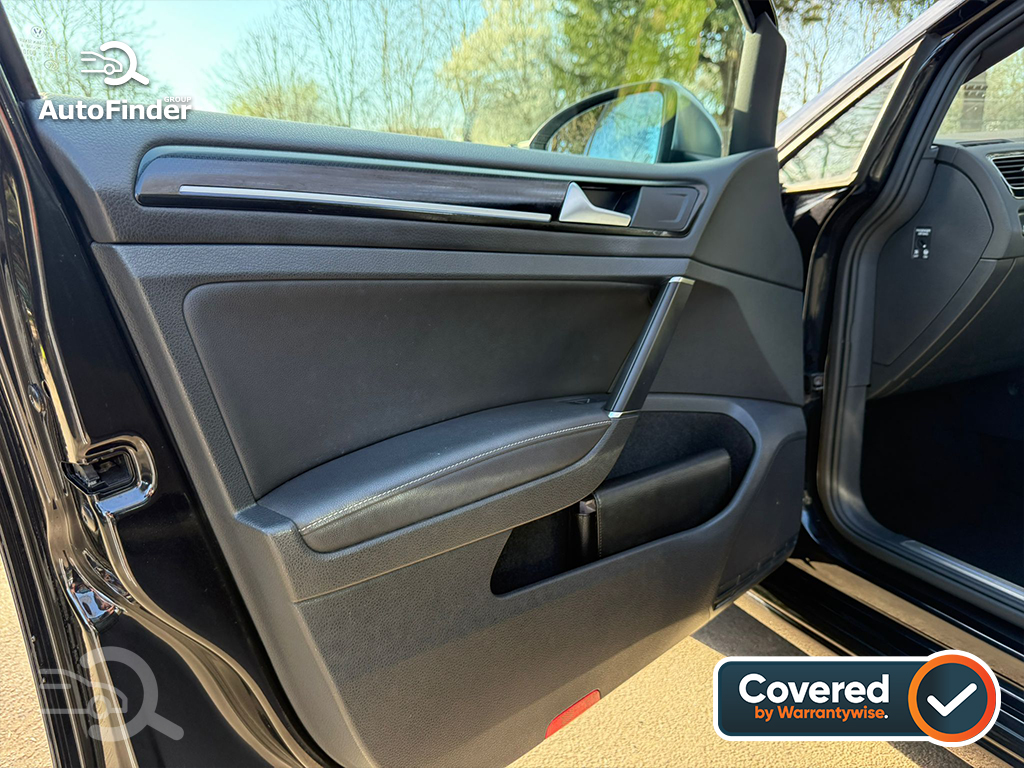 
								Volkswagen Golf R full									