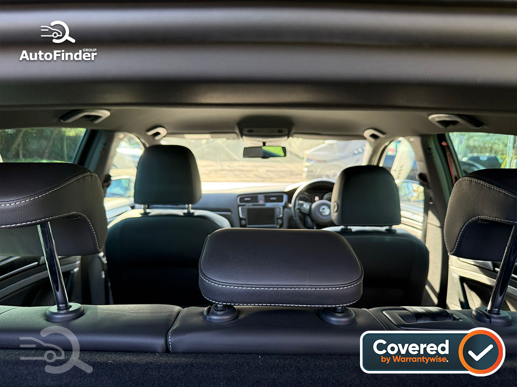 
								Volkswagen Golf R full									