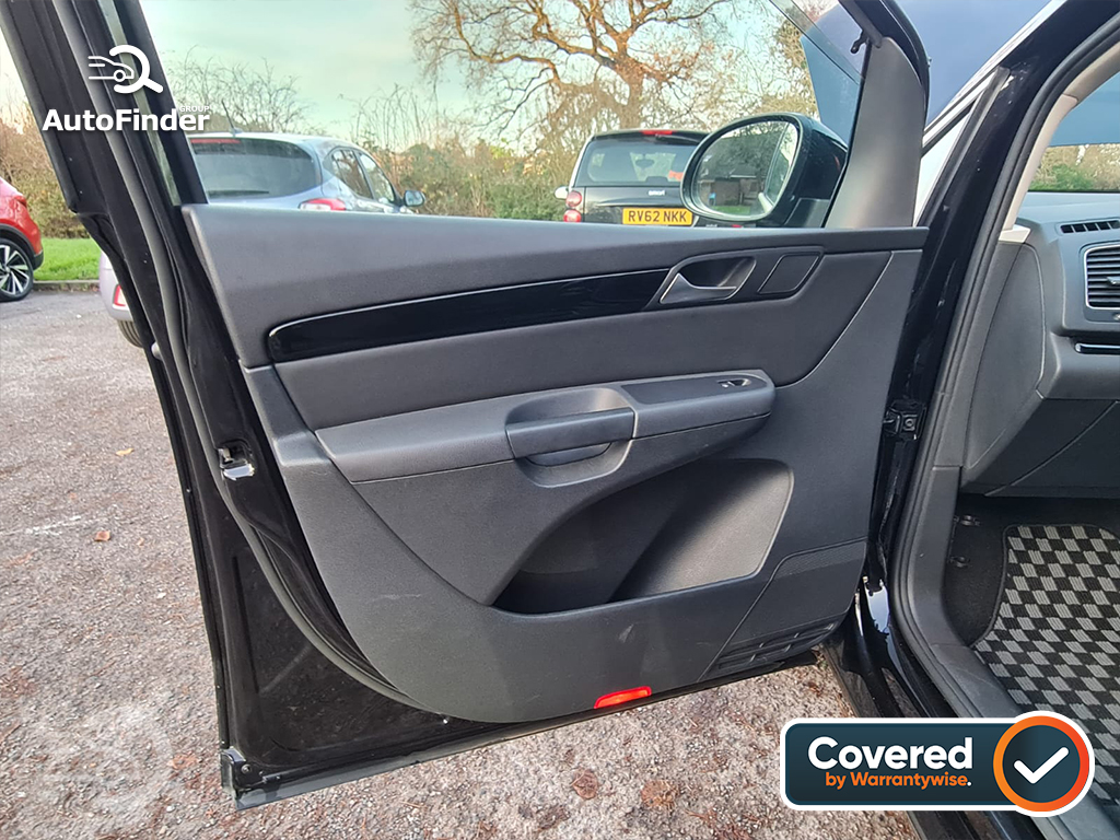 
								Volkswagen Sharan 1.4 TSI full									