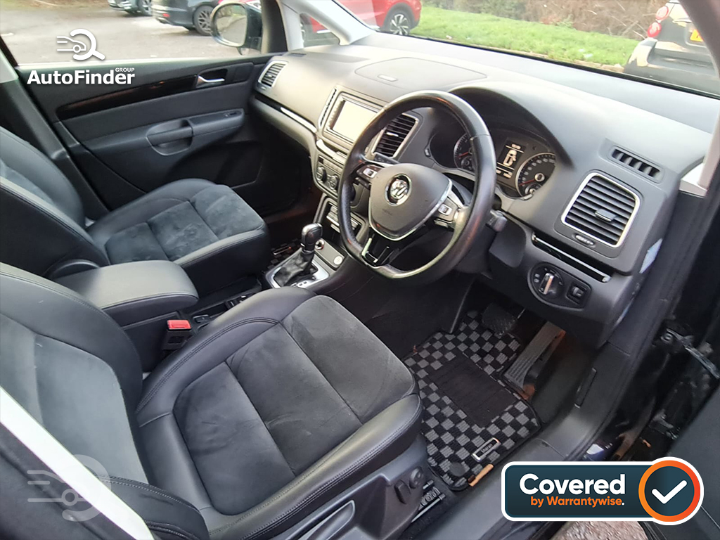 
								Volkswagen Sharan 1.4 TSI full									