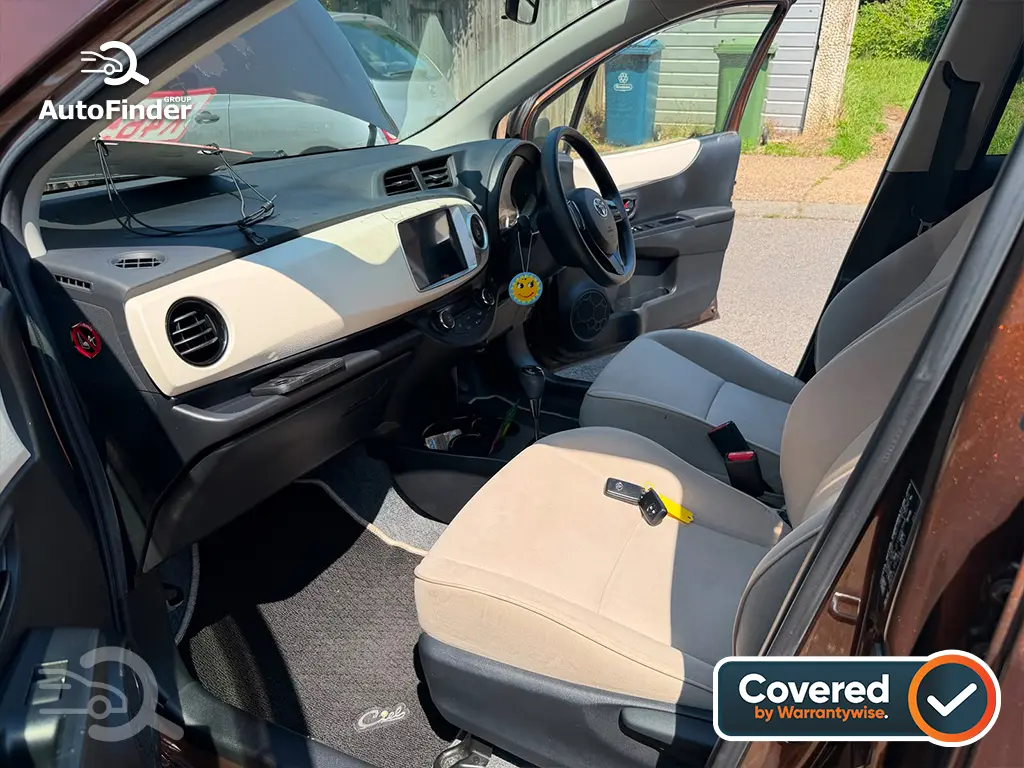 
								Toyota Yaris full									