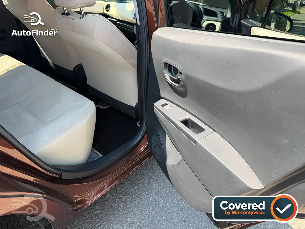 
								Toyota Yaris full									