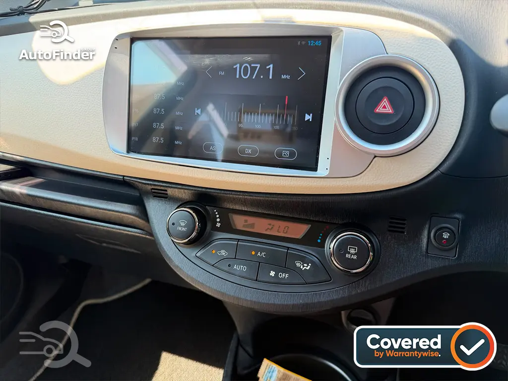 
								Toyota Yaris full									