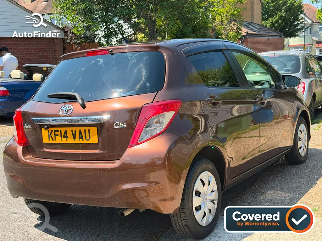 
								Toyota Yaris full									